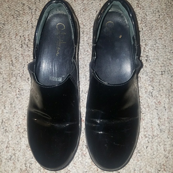 Shinny Black slide ons - Picture 2 of 5